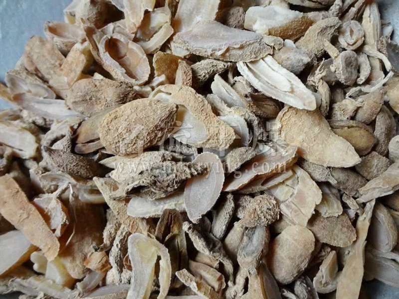 烘干后的中药材饮片